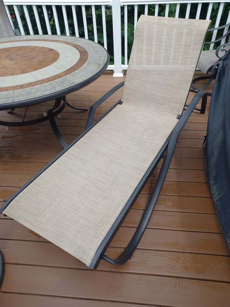 Outdoor Lounge Chair