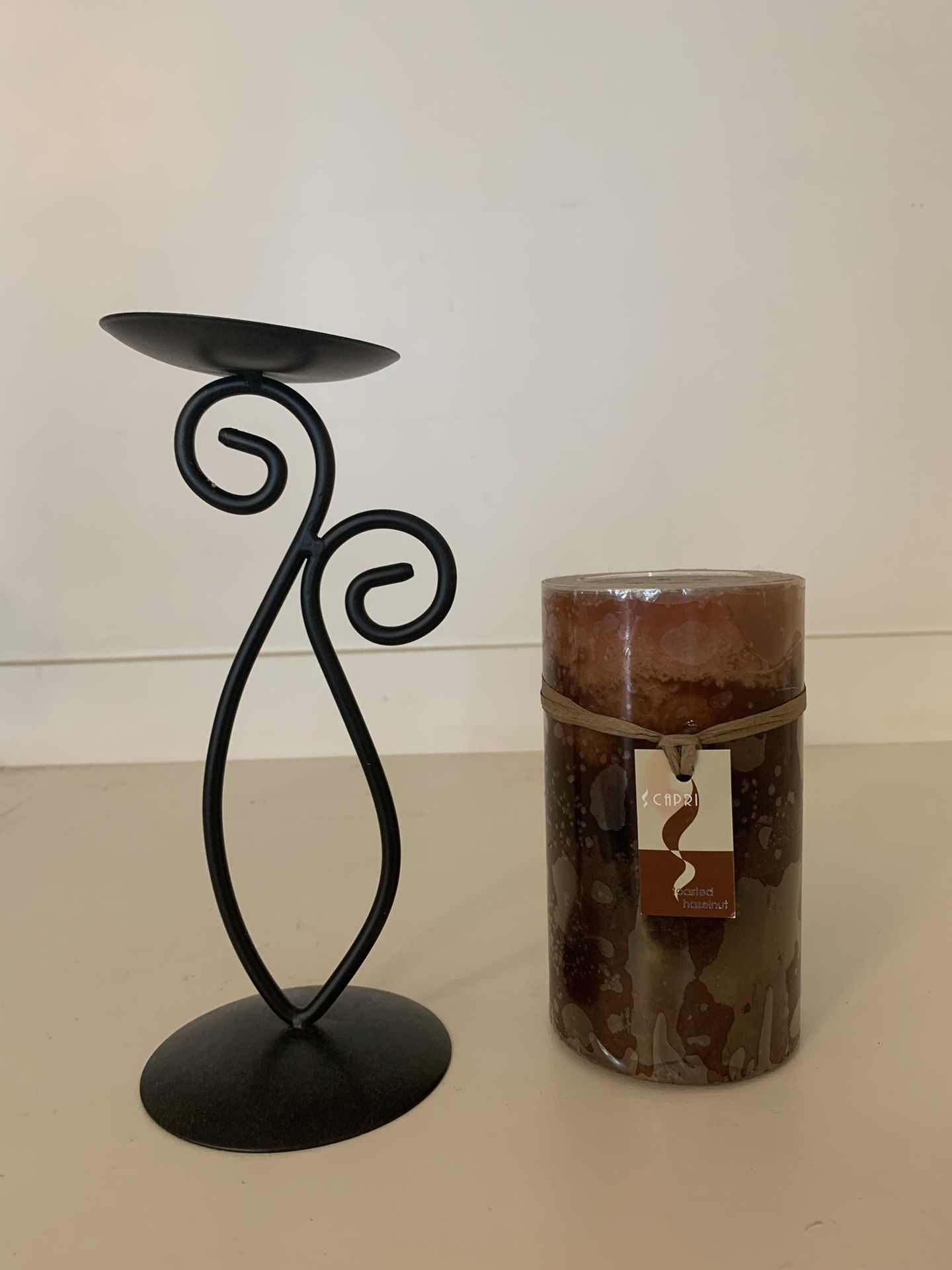 Elegant Black Metal Scroll Candle Holder with Scented Capri Pillar Candle (Toasted Hazelnut) – Set of 2