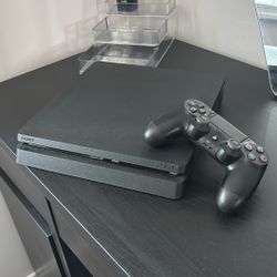 PS4 Slim (CUH-1215B 1TB Storage)