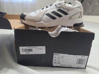 SIZE 6 Adidas BW18 Football Cleats