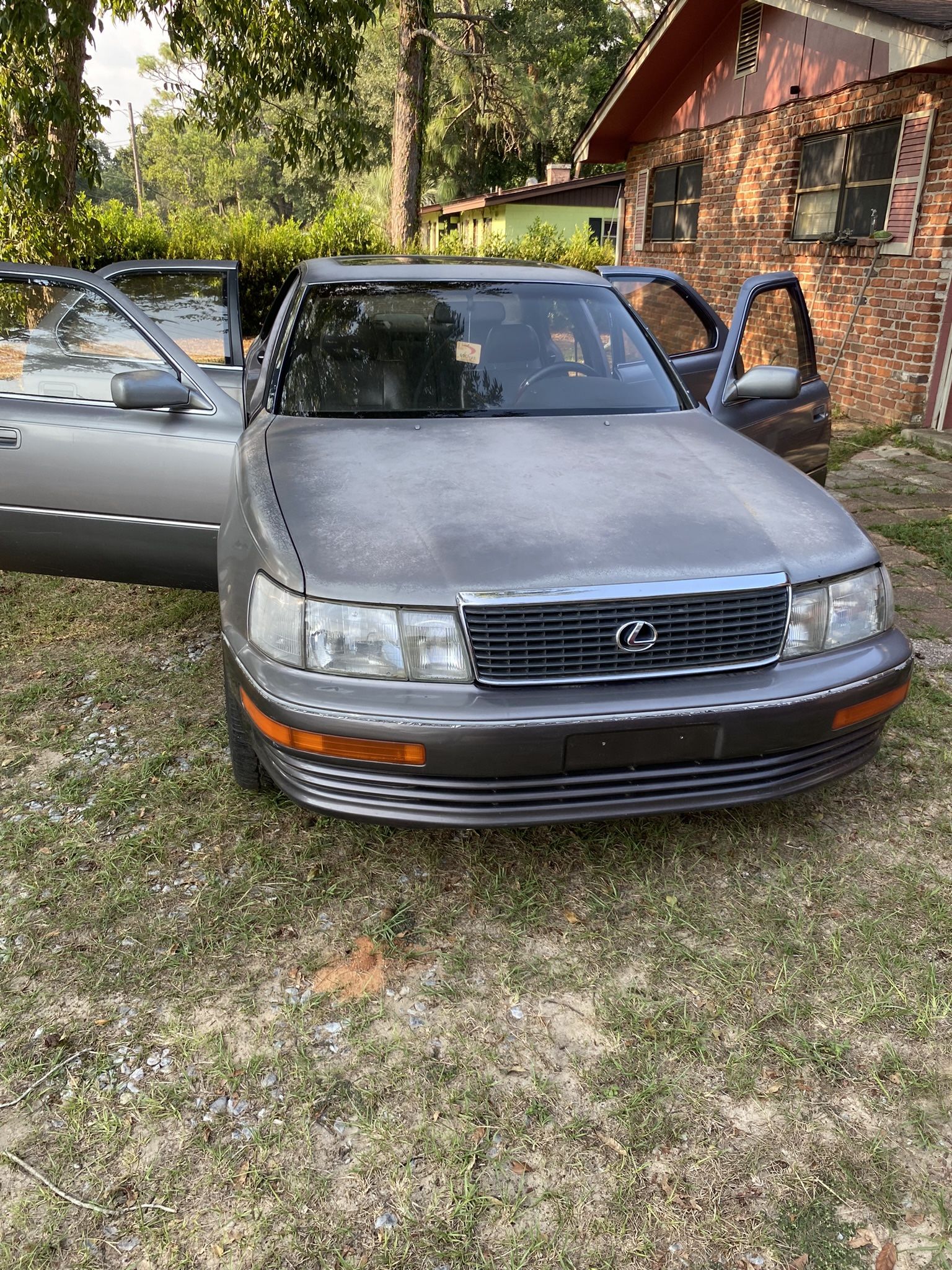 1993 Lexus LS 400