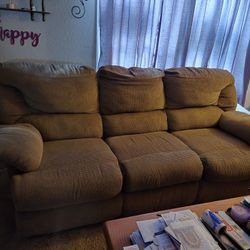 FREE Large built-in 2 Recliner Couch