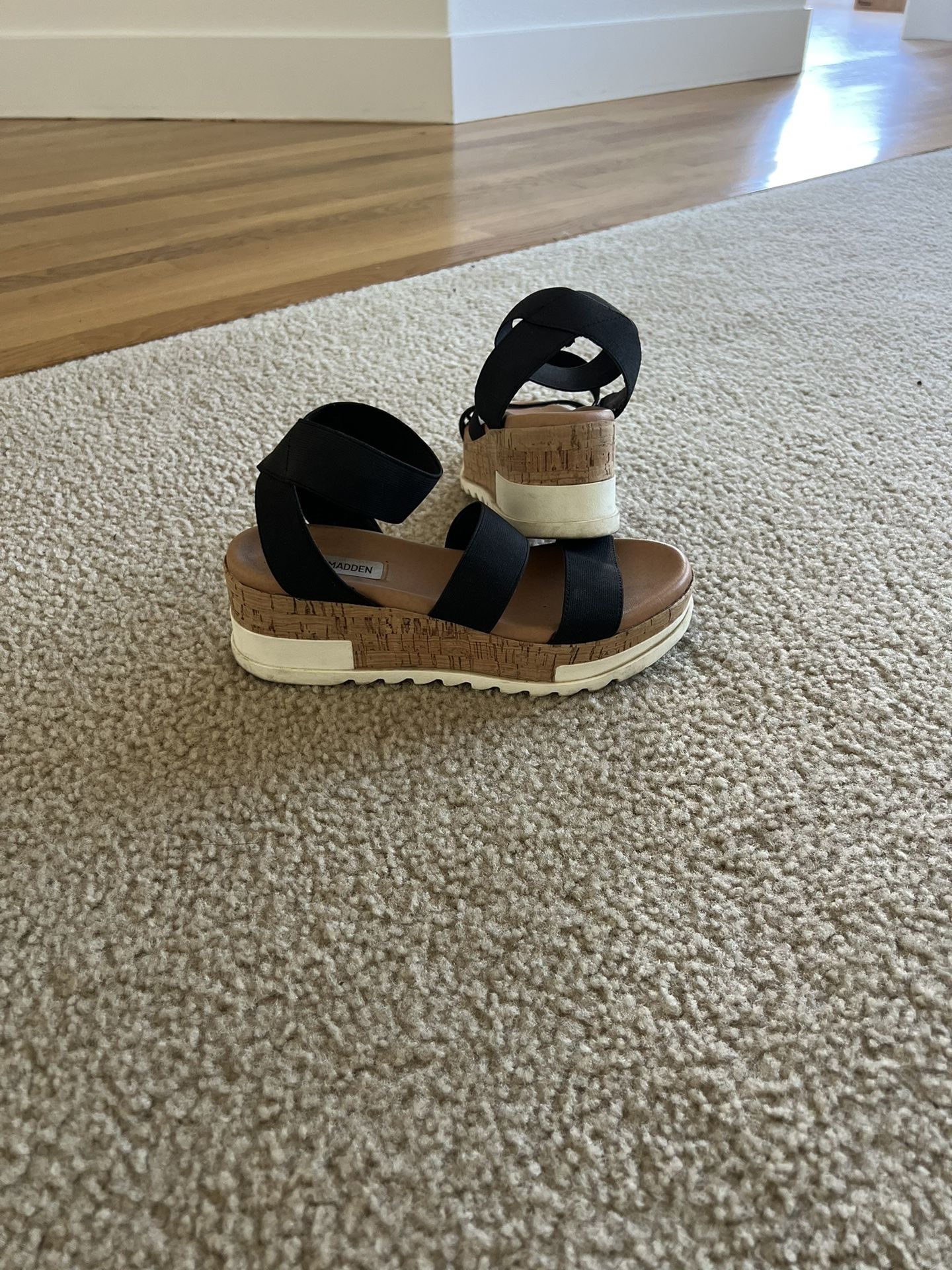 Steve Madden platform sandals
