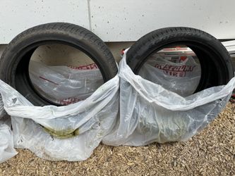 Pirelli Scorpion 22” Winter Tires, Staggered