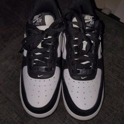 Size 7 In Guys  Nike Air Force 1 !!!!