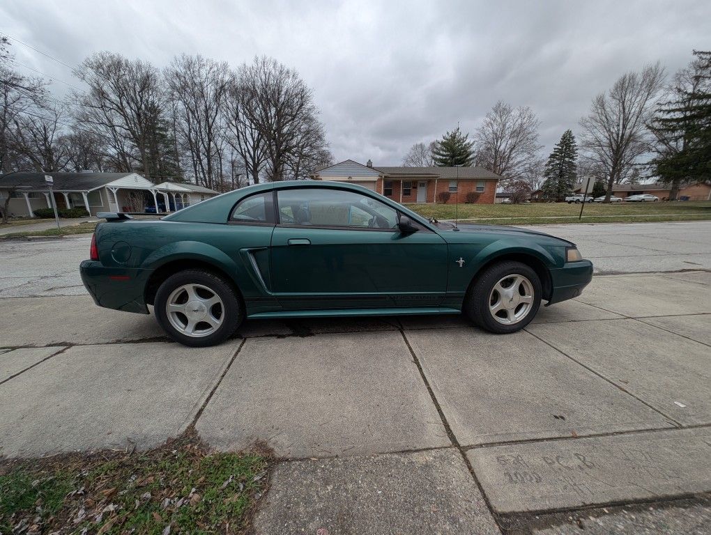 2001 Ford Mustang