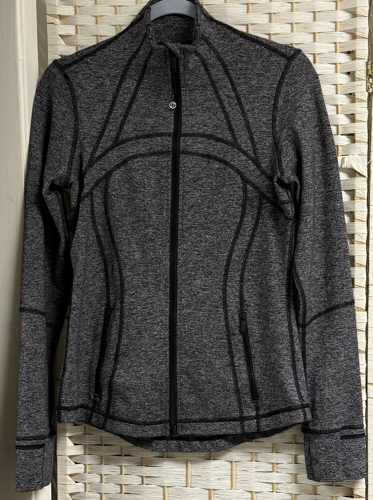 Lululemon Defines Jacket Size 8