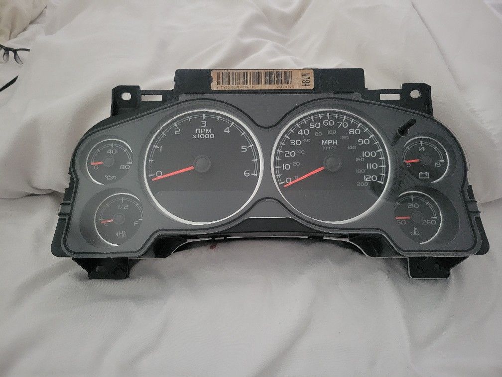 Chevy Avalance Guage Cluster