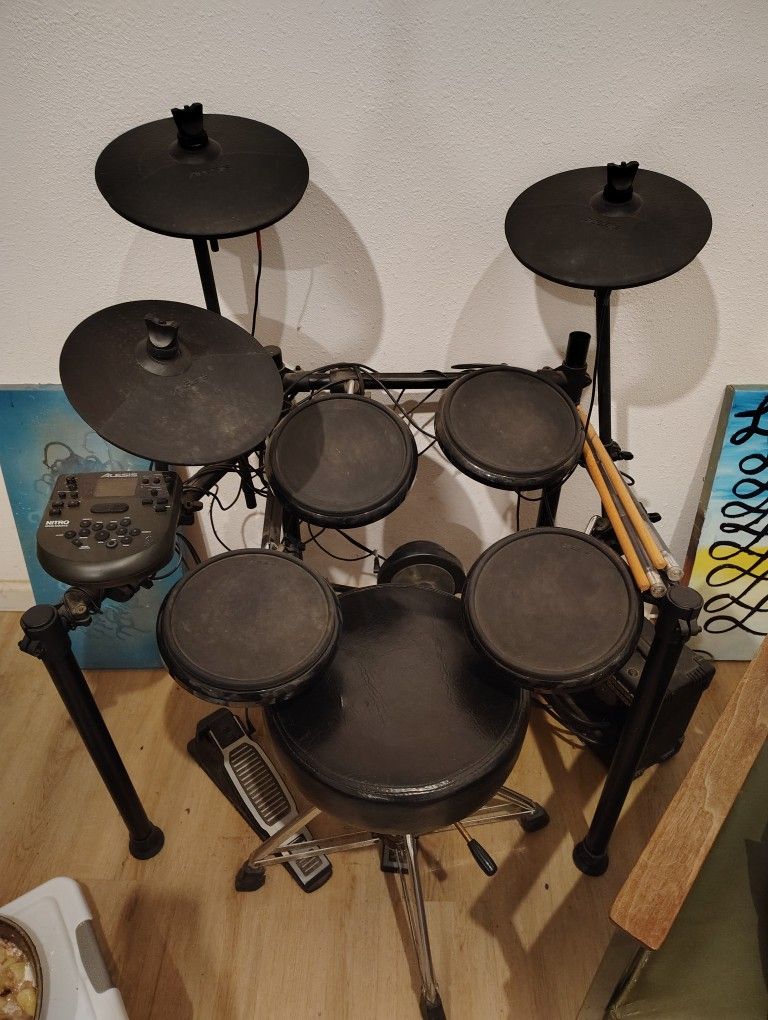 Alexis Drum Set