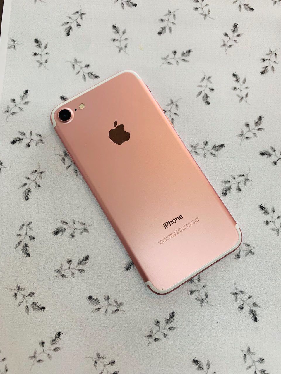 IPhone 7 (128 GB) Excellent Condition With Warranty