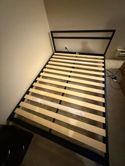 Low bed frame - Fits a full size mattress