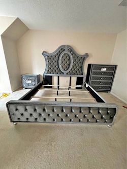 4- Pieces gray Color Velvet King & Queen Size Bedset