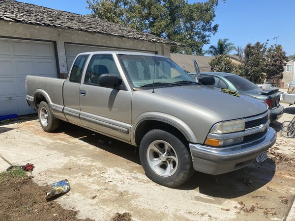 99 Chevy S10 perfect for a mechanic for Sale in Corona, CA - OfferUp