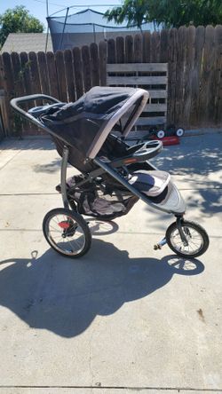 Graco jogging stroller