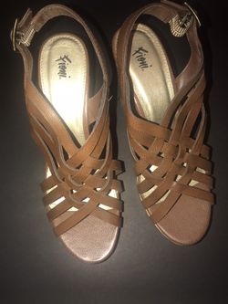 Women’s size 8.5 brown wedges