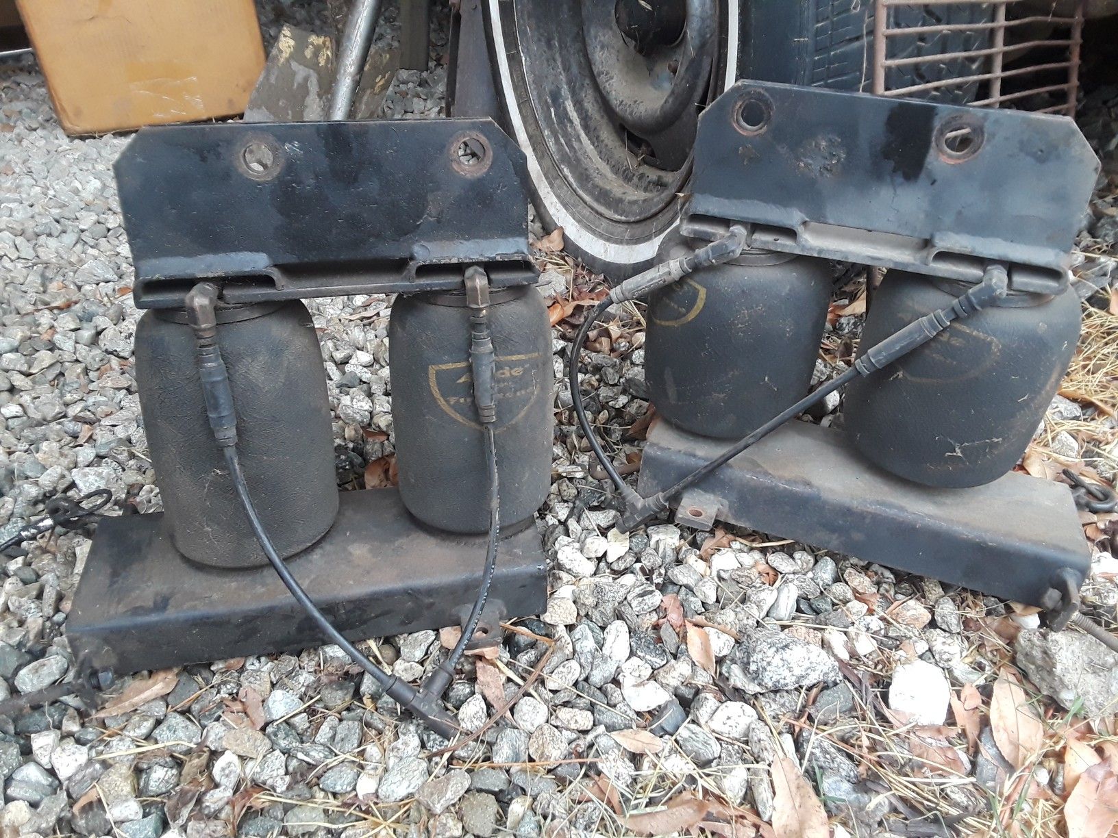 Peterbilt Donvel air ride assist