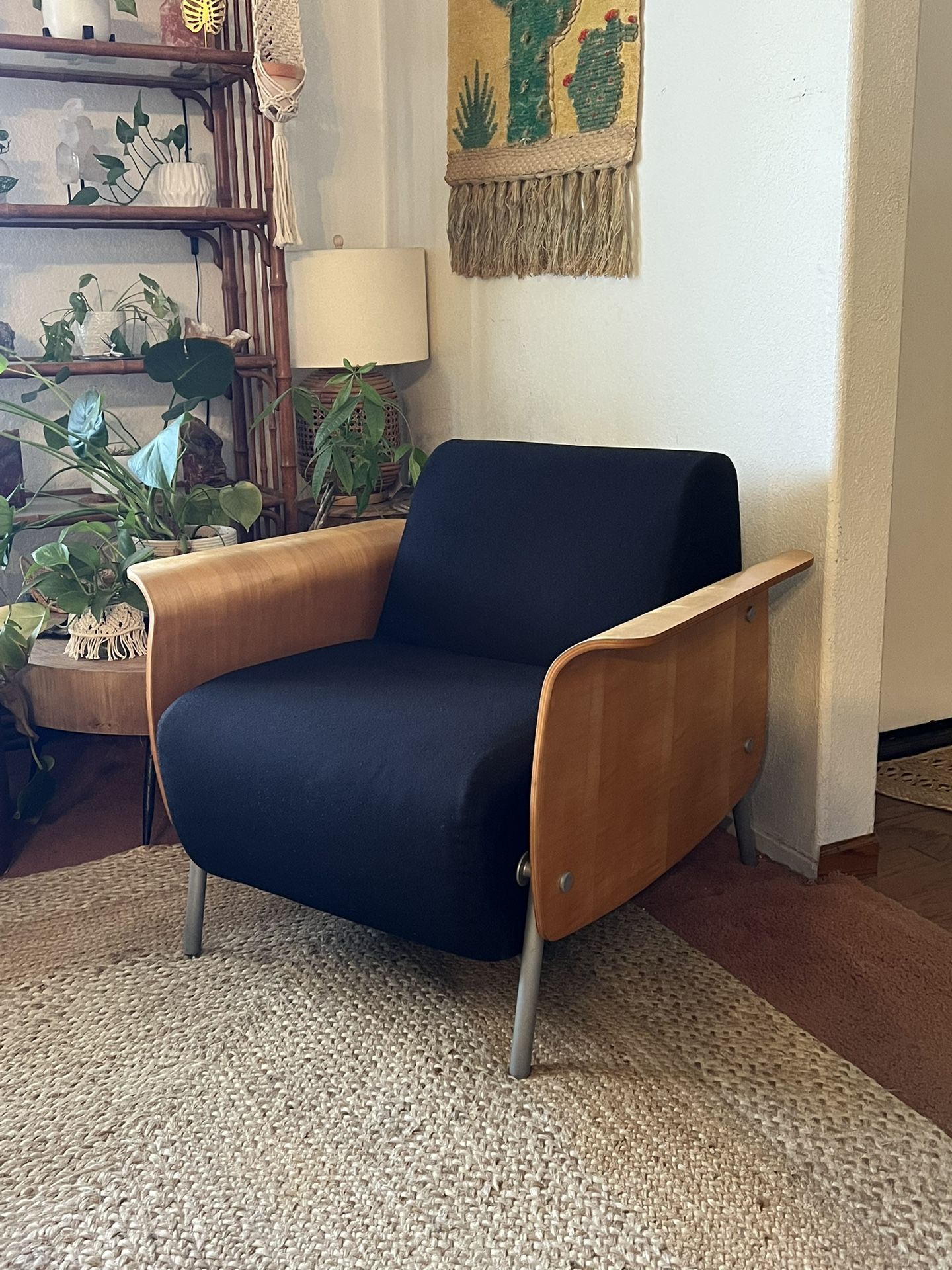Boss design Kruz lounge chair 730-1 custom honey maple