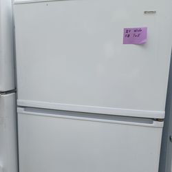 Medium Size Refrigerator Excellent Working Condition 4 Months  Warranty 
