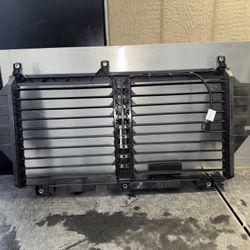 2025 TOYOTA TACOMA N400 SHUTTER OEM USED 