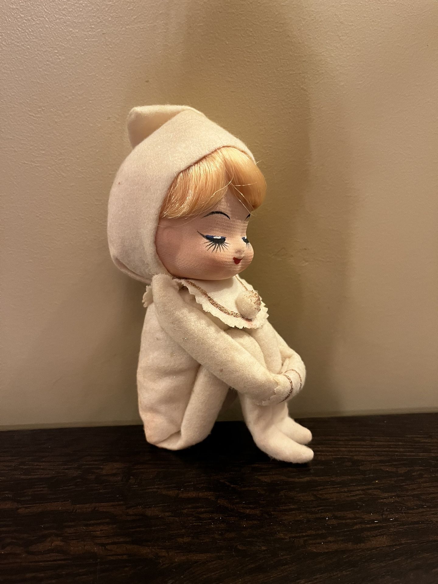 Vintage Christmas Knee Hugger Shelf Slipping Girl Pixie Elf 
