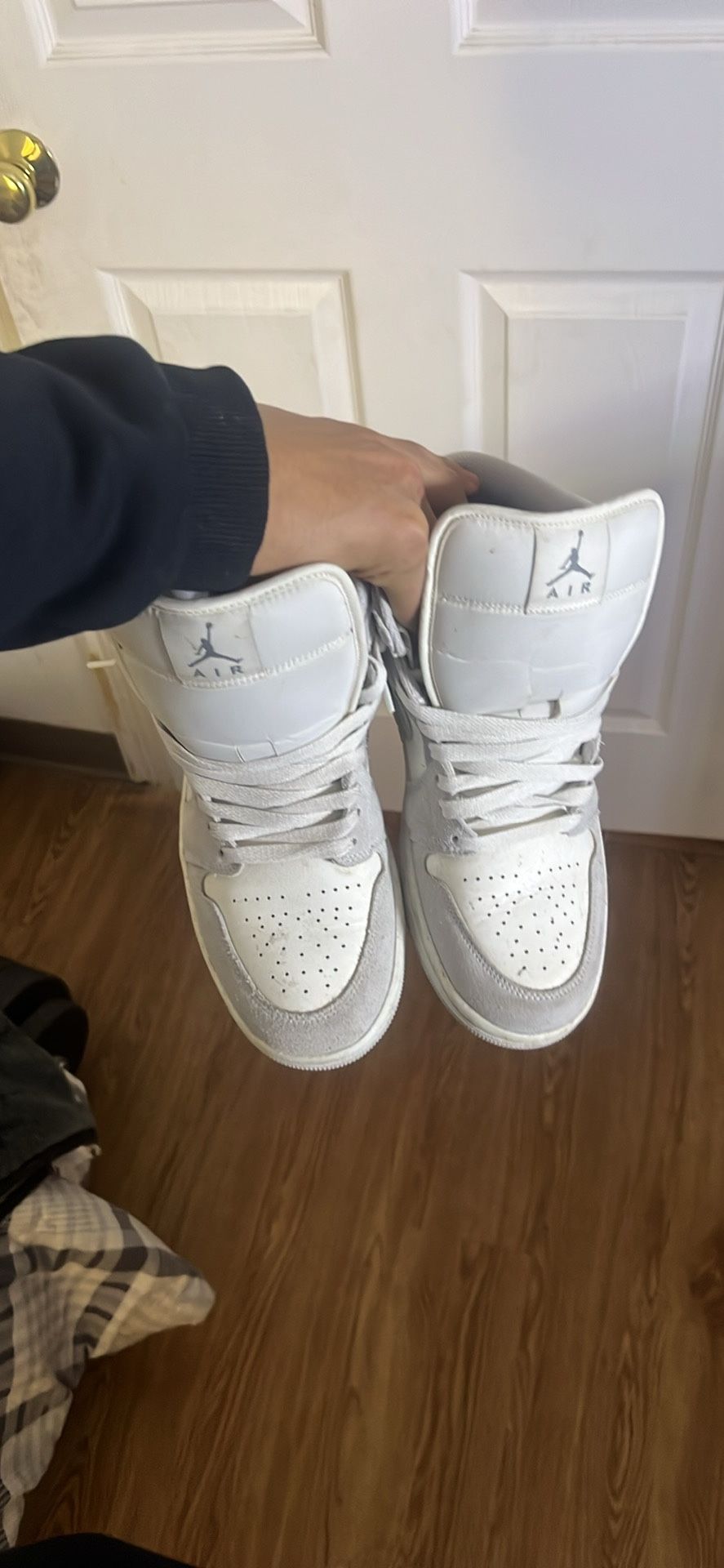 Air Jordan 1 Mid Top Cool Greys