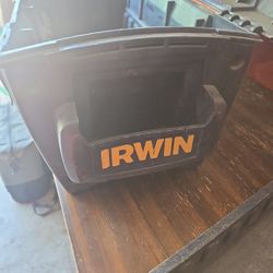 Tool Box IRWIN HEAVY DUTY  USED BUT IT STILL STRONG AND GOOD 