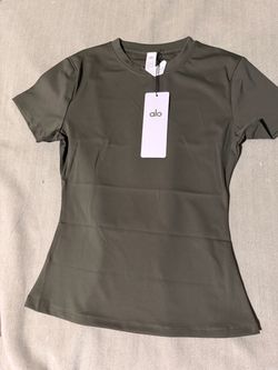 Alo Yoga Olive green  Short Sleeve T-Shirt