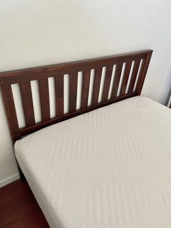 Full size mattress and wood bed frame