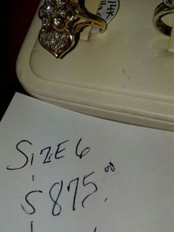 14 kt. Gold. Diamond Ring..