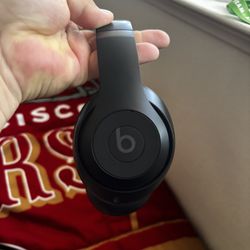 Beats Studio Pro 