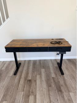 Rise up desk