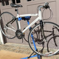 Specialized Sirrus Hybrid Bike – 18″ – Good Used Condition