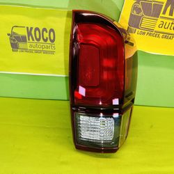 2016 - 2022 TOYOTA TACOMA HALOGEN TAIL LIGHT RIGHT PASSENGER SIDE OEM