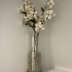 Large vase w/ Flowers