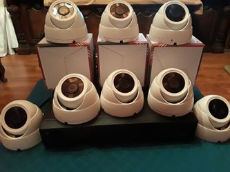 8 SECURITY CAMERAS COMBO