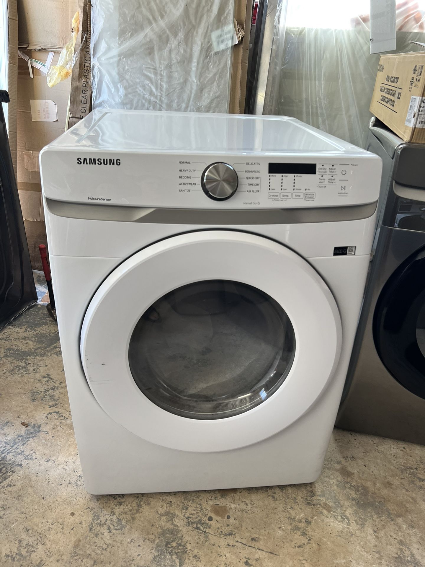 New Open Box Scratch And Dent Samsung Dryer Large Capacity / Stackable With Warranty
