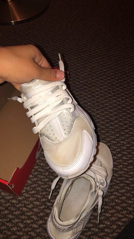 White Nike huraches