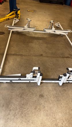 Ladder rock feet in cargo van or transit conect