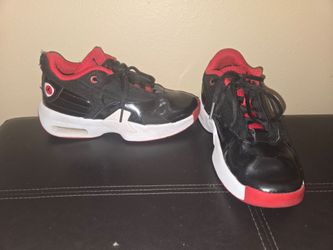 Nike Air Jordan Max Aura 6 Black Gym Red White