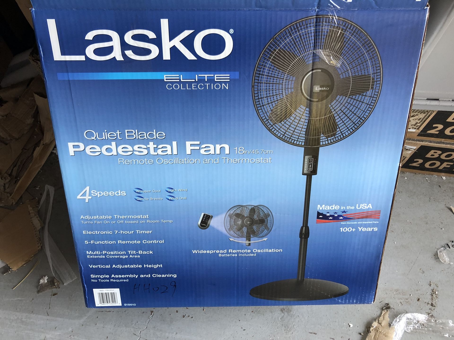 Lasko Elite Collection 18 in Pedestal Stand Fan 4-speed with Remote  42-53H for Sale in Houston, TX - OfferUp