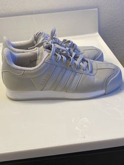 Grey Adidas !