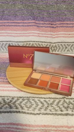 No7 A Touch of Colour Face Palette