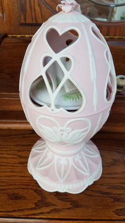 Porcelin musical decor