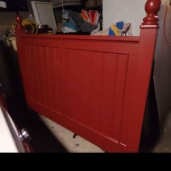 Headboard Barnyard Red