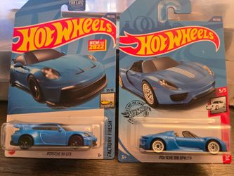 Hot Wheels Porsche 911 GT3 & 918 Spyder Set