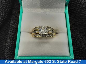 Women's Ring - Yellow Gold 10k (.417) 3.4 grams Size 7