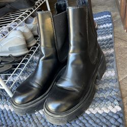 Black Women’s Platform Boots