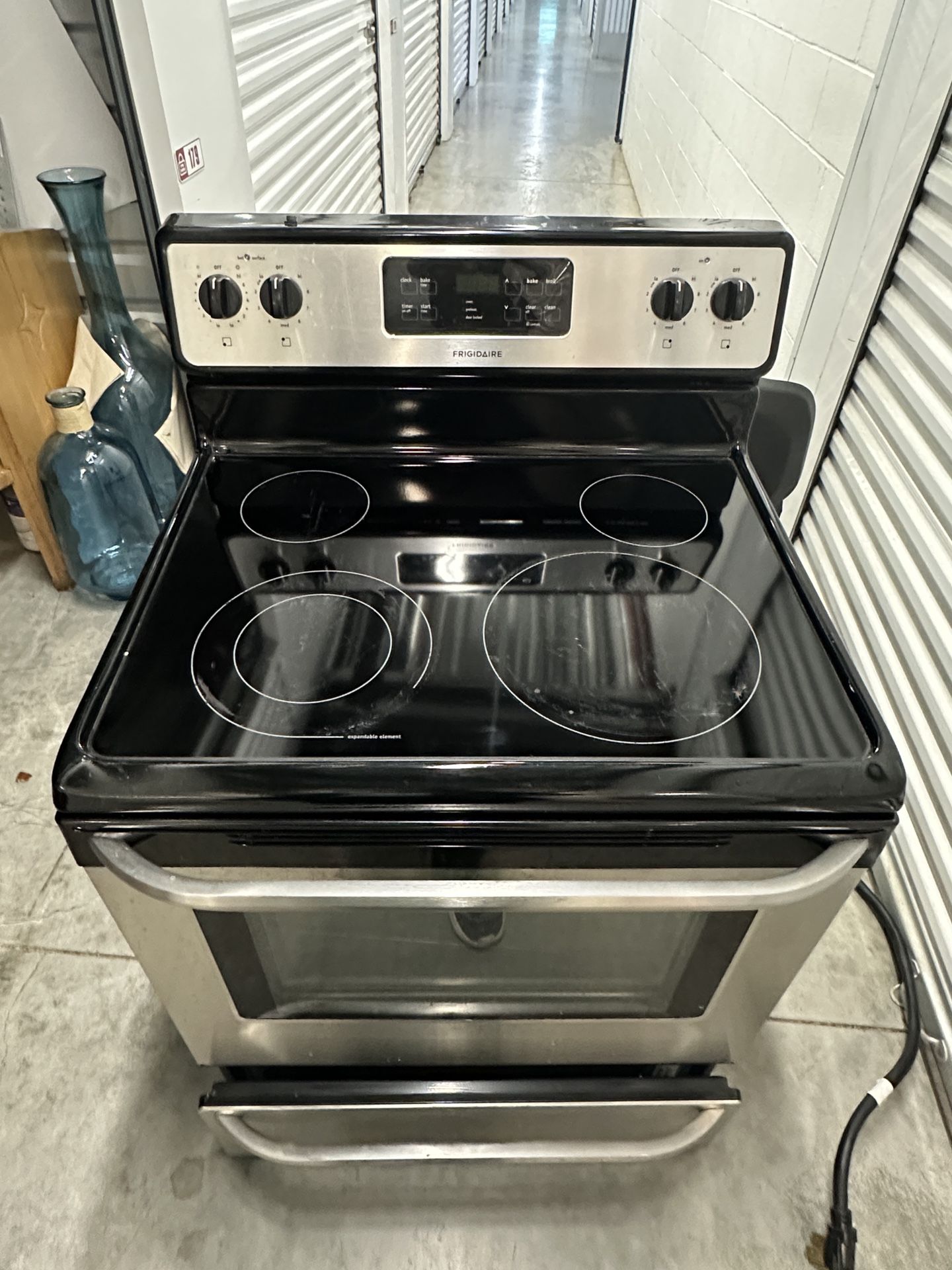 Frigidaire Oven & Microwave