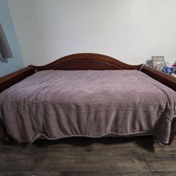 Twin TRUNDLE BED