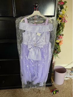 Pretty dresses sizes 10 and 2